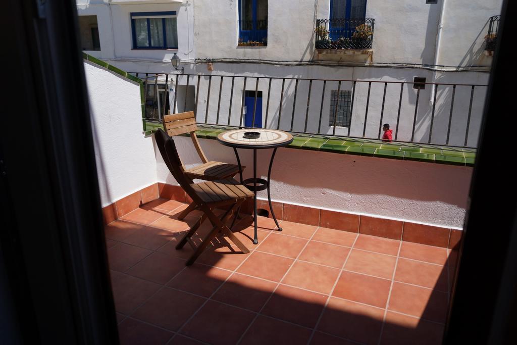 Hostal Marina كاذاكيس الغرفة الصورة